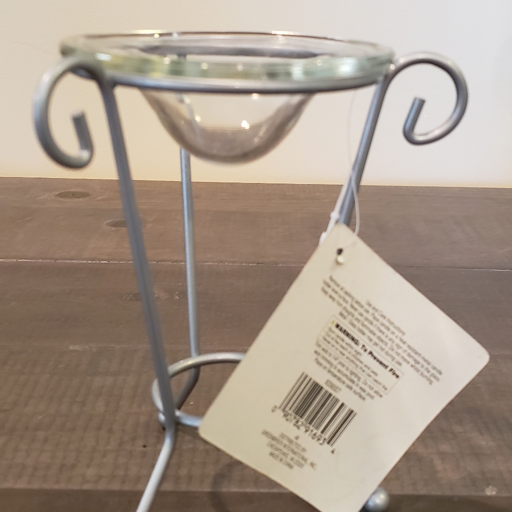 Candle and oil holder